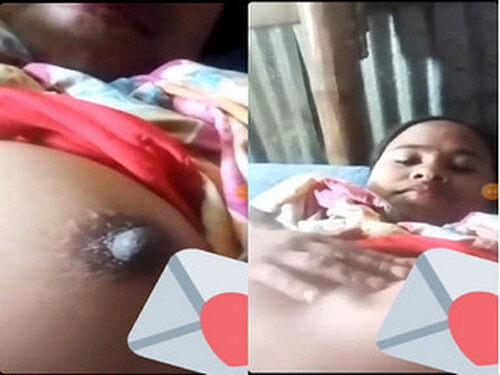 Horny Indian Bhabhi Shows Boobs For Lover Part 3