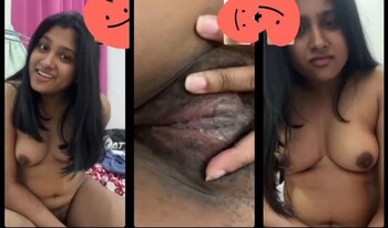 Sexy Indian Mal Shows her Boobs and Wet Pussy