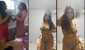 Sexy Indian Girl Shows Boobs