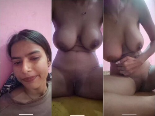 Sexy Indian mall Shows Her Big Boobs and pussy