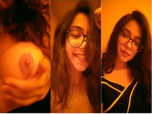 Sexy Indian girl Shows Her Boobs and Pussy