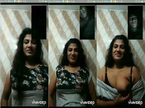 Shy Indian mall Shows For Lover