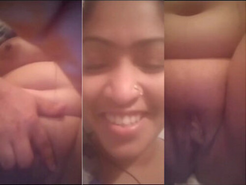 Indian girl Shows her boobs and pussy