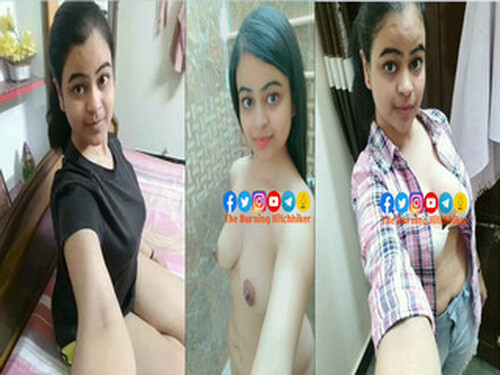Hot Indian Girl Shows Her Boobs