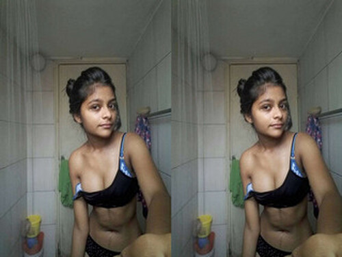 Cute Lankan Girl Shows Boobs