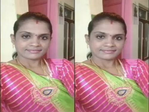 Sexy Bhabhi Shows On Vc