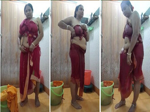 Bong Youtuber Mita Das Dey Bath in Wet See Through Clothes
