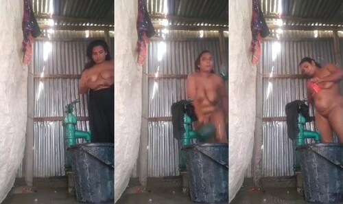 Sexy Indian Bhabhi Striping and Bathing