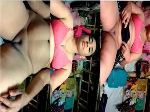 Indian Vlg Bhabhi Shows Pussy