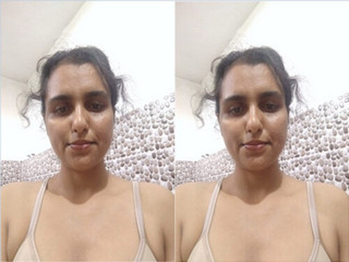 Horny Indian Bhabhi Fingering