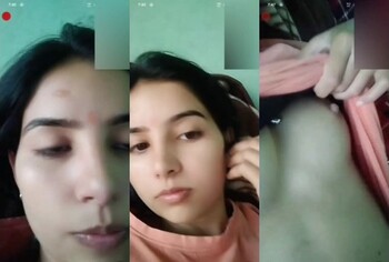Cute Indian Girl Shows Boobs
