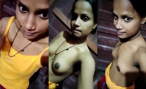 Sexy Indian girl Shows her Boobs and Pussy