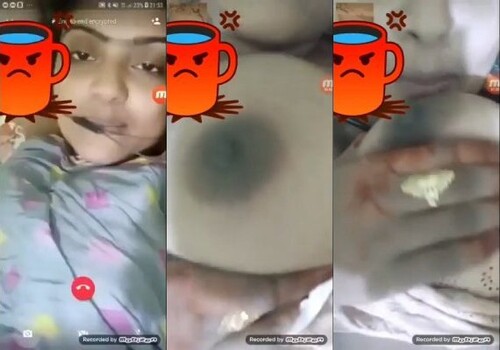 Sexy Indian Mal Play With Her Big Boobs