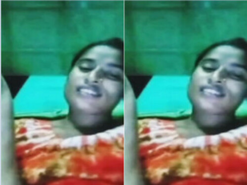 Indian Village Girl Shows Boobs