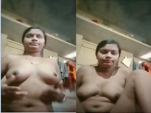 Indian Bhabhi Shows Her Boobs and Pussy