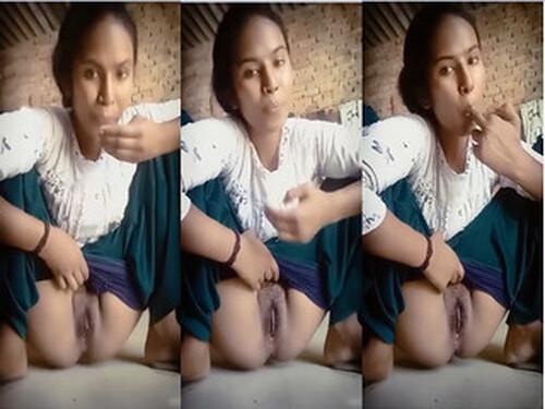 Horny Indian Vlg Girl Fingering
