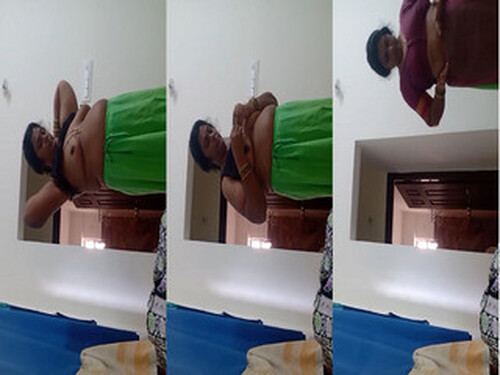 Sexy Indian Bhabhi Cloths Changing Video Capture