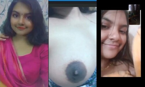 Cute Indian mall Shows Boobs