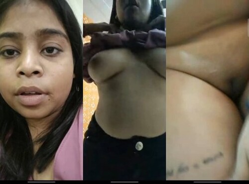 Sexy Indian Mal Shows her Boobs and Pussy