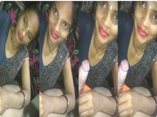 Sexy Desi Bhabhi Giving Bj