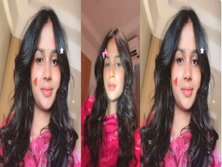 BEAUTIFUL Desi GF SHOWING PERKY BOOBS & PUSSY CLOSEUP