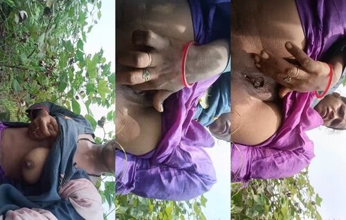 Indian Vlg Bhabhi Shows her Boobs and pussy