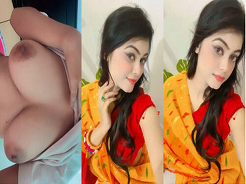 Sexy Indian girl Shows big Boobs and Pussy