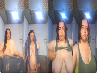 Desi Aunty Shows Her Big Boobs