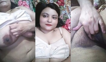Sexy Indian BBW mal Shows Pussy