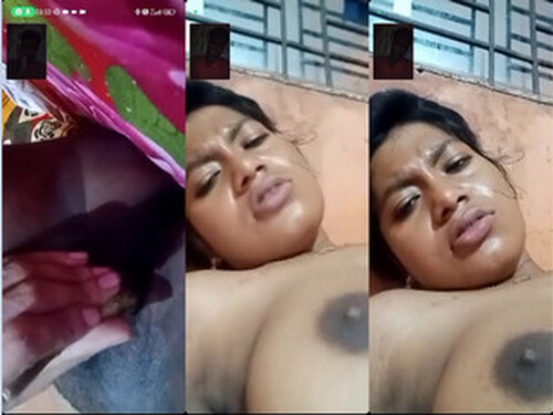 Horny Indian Bhabhi Masturbating
