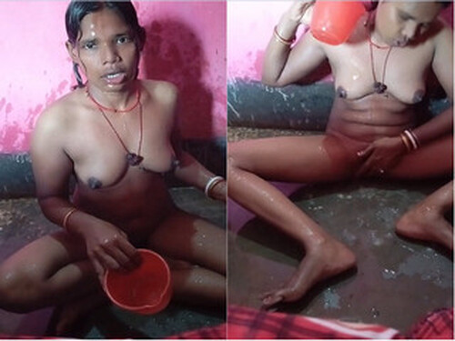 Indian Bhabhi Bathing
