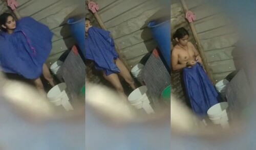 Indian Bhabhi Bathing Capture