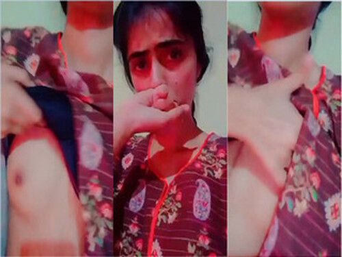 Cute Indian Girl Shows Boobs