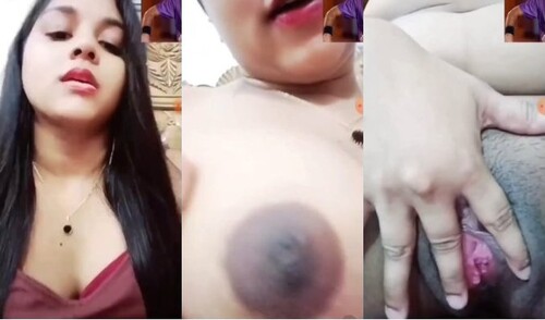 Sexy Indian mal Shows Her Boobs and Pussy