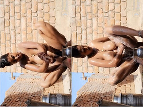 Indian Vlg Wife OutDoor Bathing