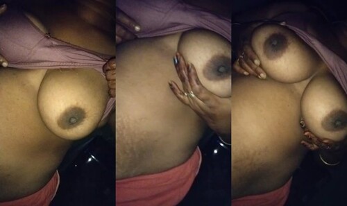 Indian Bhabhi Shows her Big Boobs