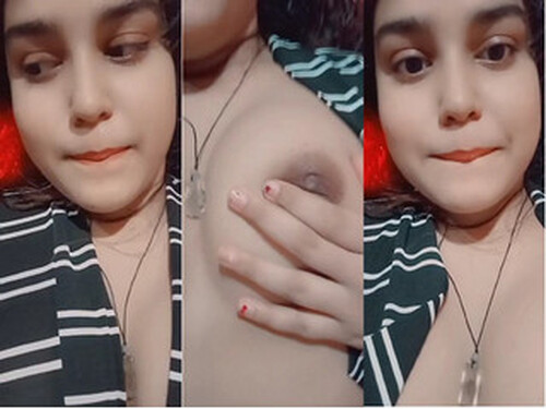 Cute Indian Mall Shows Boob