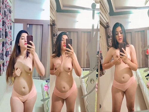 Sexy Indian Girl Record Selfie