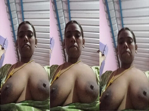 Indian Telugu Bhabhi Shows Boobs