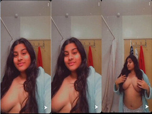 Sexy Indian Girl Shows her Big Boobs