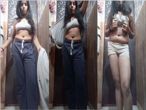 Horny Indian Girl Pressing Her Brest