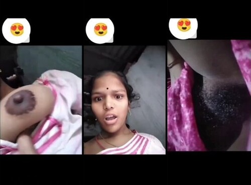 Horny Indian Mall Shows her Boobs and Pussy