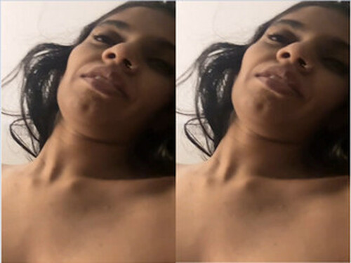 Horny Indian Girl Ridding For Lover