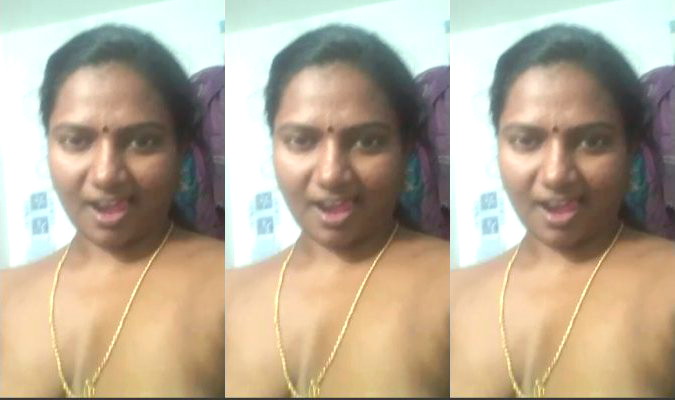 Tamil Aunty Showing In Bathroom