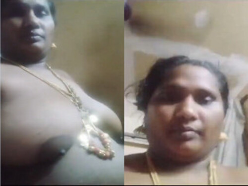 Mallu Aunty Shows her Boobs and Pussy
