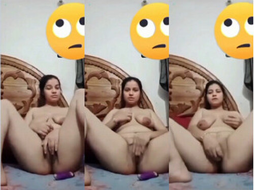 Horny Indian Girl Fingering