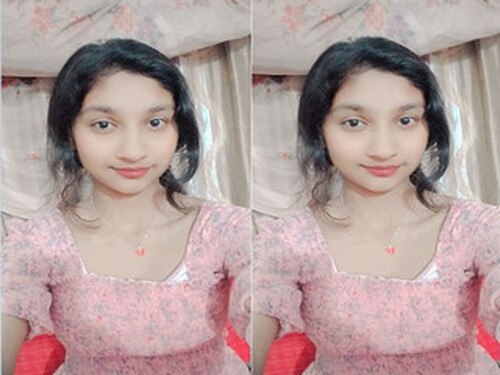 Sexy Indian mall Shows Boobs (Updates)