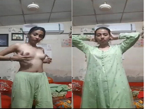 Sexy Indian Girl Shows her Nude Body