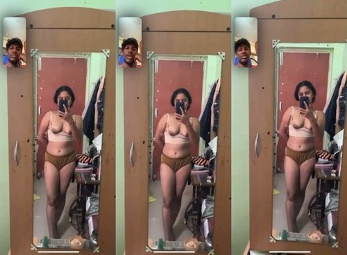 Cute Indian Girl Shows Boobs For Lover On VC