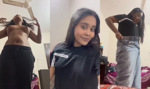 Sexy Indian Mal Shows Her Boobs